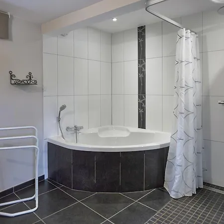 A Bright With Sauna And Bubble Bath Close To Dinant Vakantiehuis